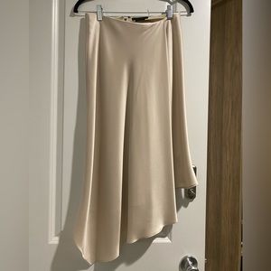 Alice and Olivia size 4 champagne skirt